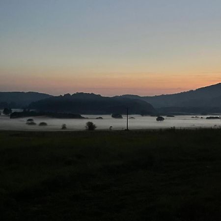 Domki Nad Stawem Uherce Uherce Mineralne Εξωτερικό φωτογραφία